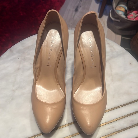 Nude high platform shoes. Sz 39 - Picture 9 of 9